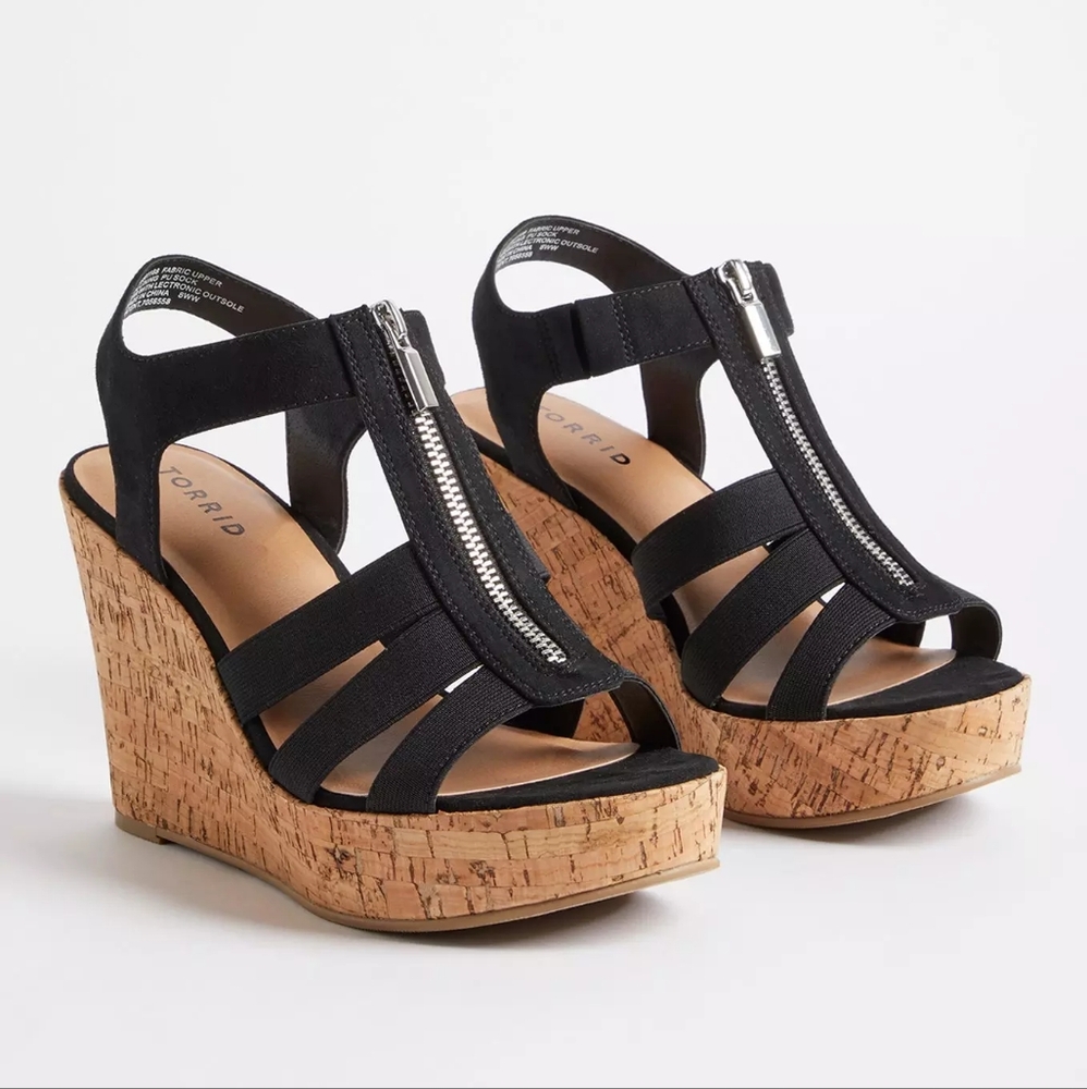 NWT Torrid Black Wedge Platform Sandals